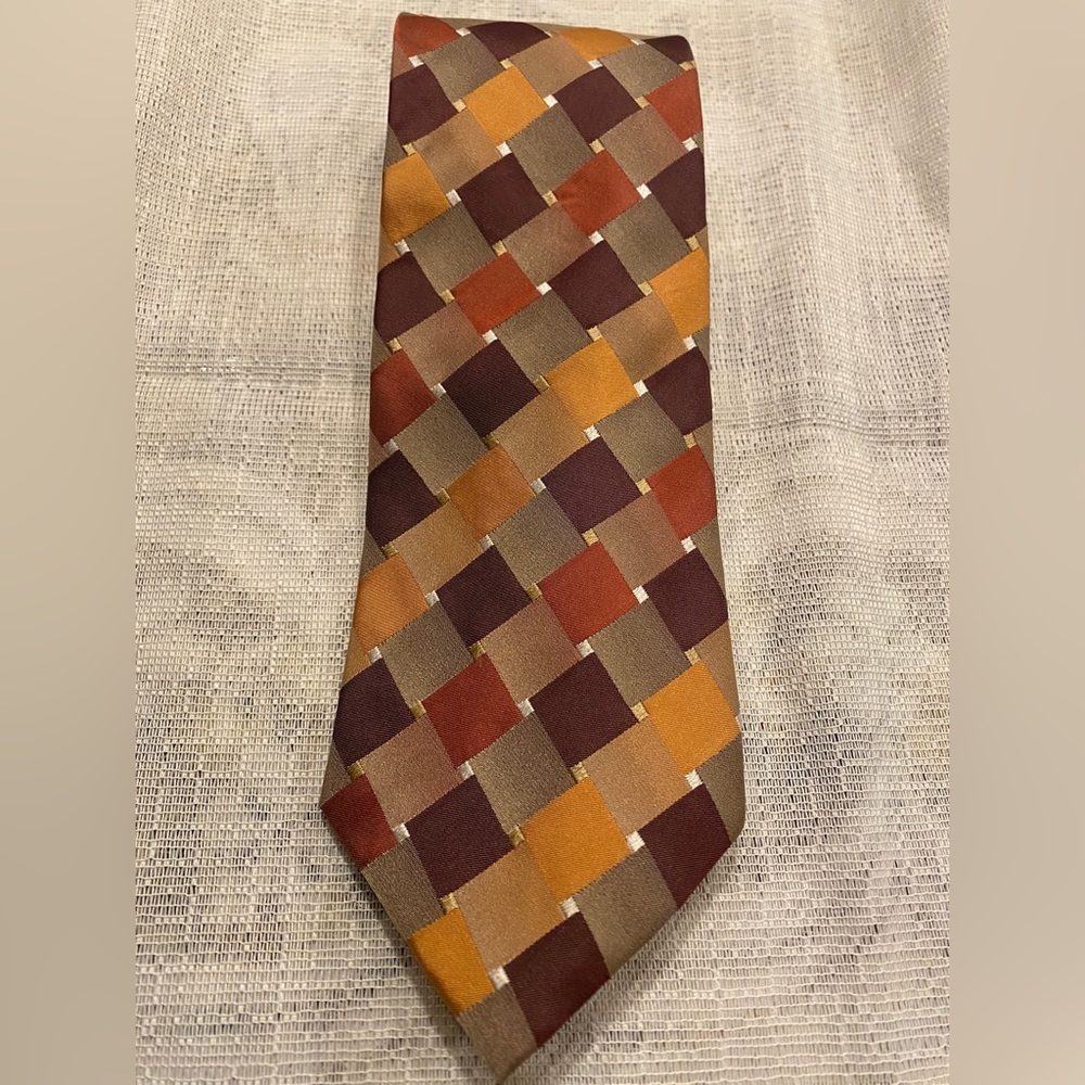 Van Heusen 100% Silk Tie